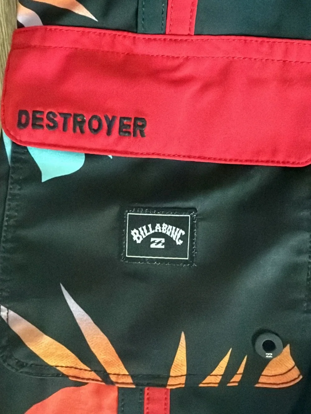 Billabong Men’s Sundays Pro 19” Boardshorts, Split Geometric Pattern - Size 33